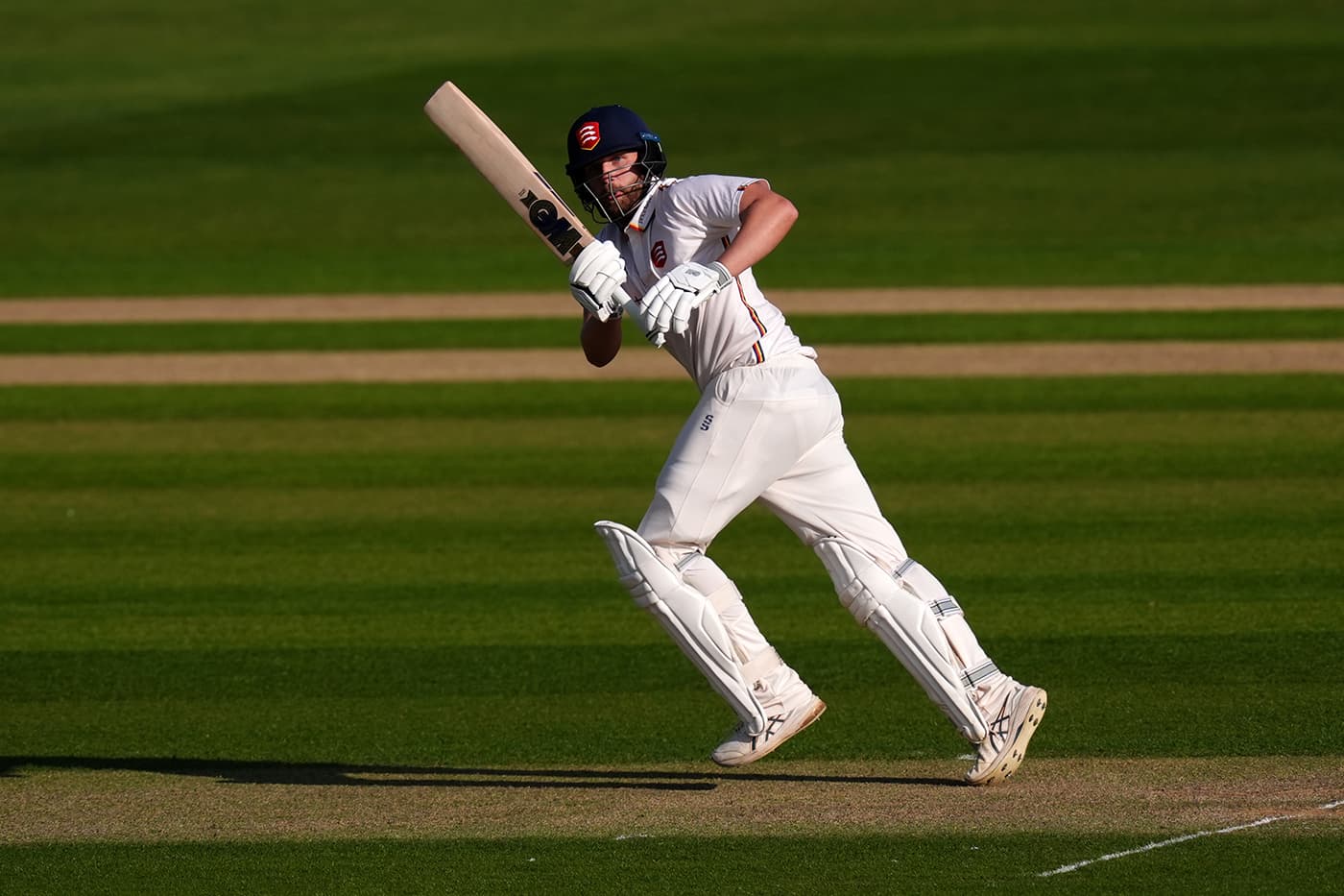Critchley, Allison steer Essex after early Abbott strikes