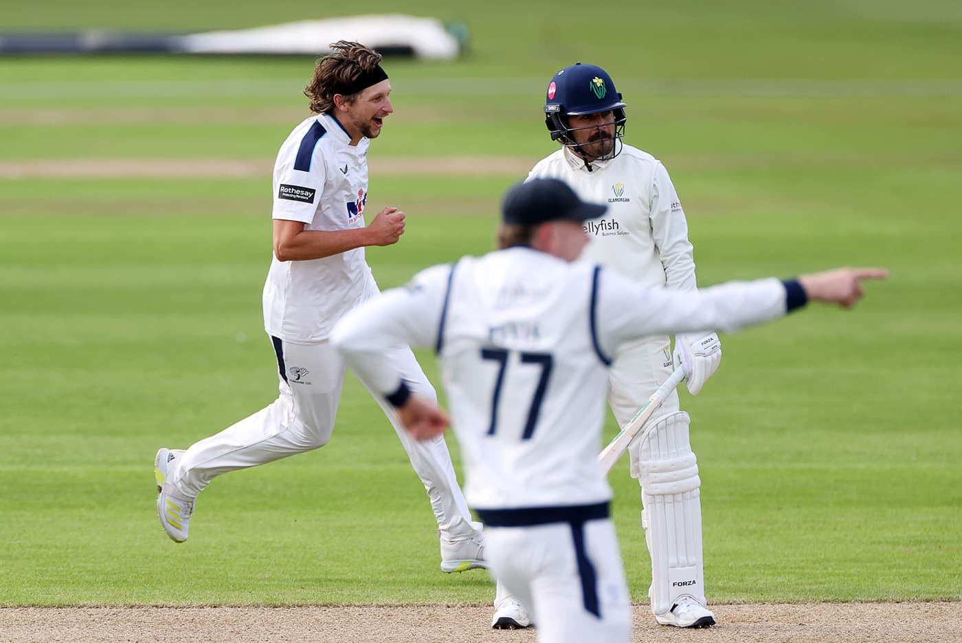 Jack White rocks Glamorgan on long-awaited return to Division One
