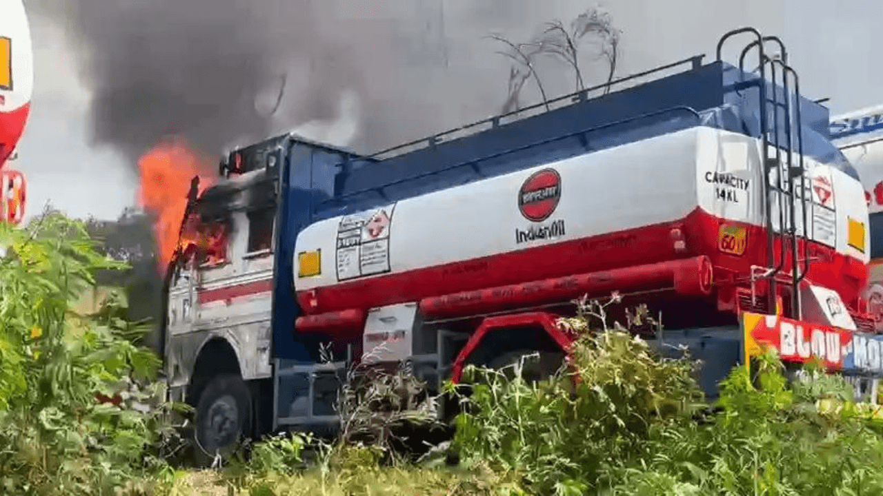 Several oil tankers catch fire in Jammu, 2 gutted