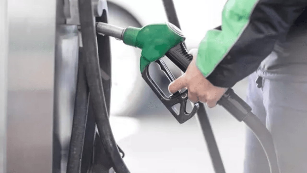 Petrol shock, free rides &amp; more: How is Pakistan dealing with Hormuz energy crisis