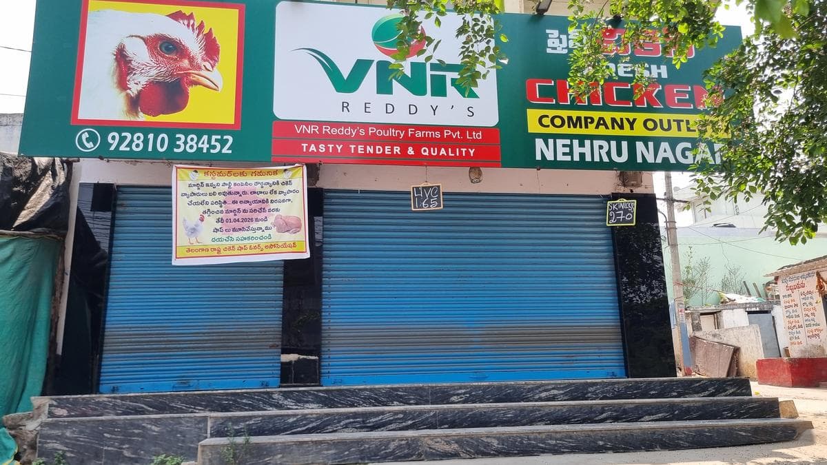 Chicken shops shut across Hyderabad over margin crisis, traders launch indefinite strike